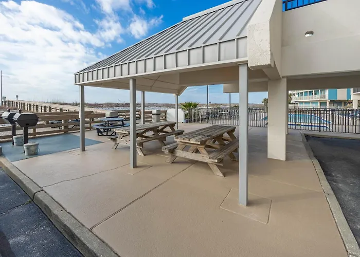 Apartment Island Winds West 274