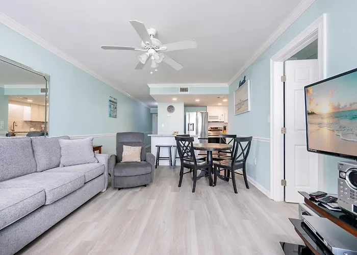 Apartment Island Winds West 274 *