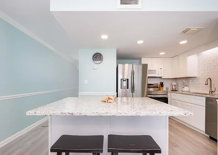 Apartment Island Winds West 274 *